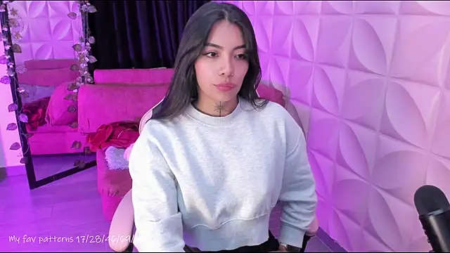 NattGomez online show from 11-11-25, 01:44