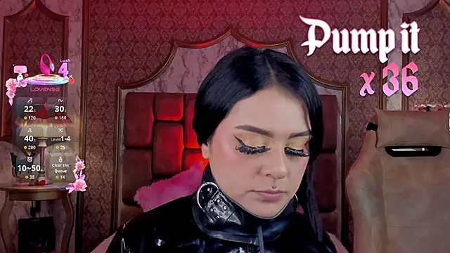 SoffiQueen online show from 11-13-25, 08:02