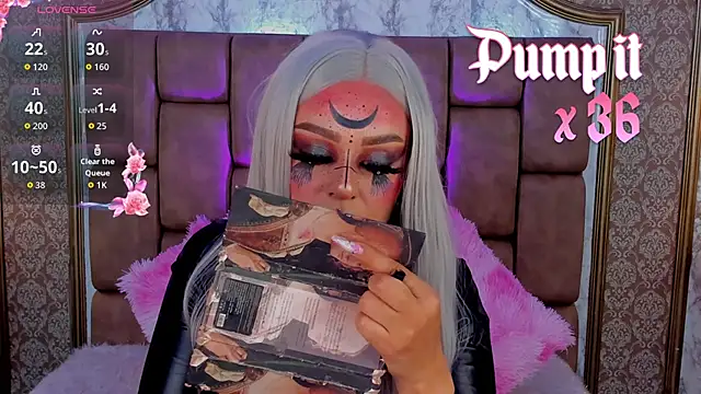 SoffiQueen online show from 10-16-25, 08:50