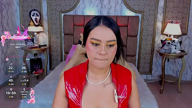 SoffiQueen online show from 10-17-25, 07:59