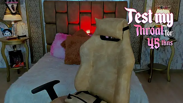 SoffiQueen online show from 10-18-25, 07:49