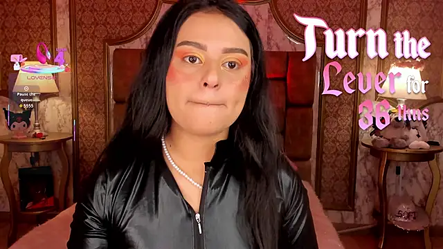 SoffiQueen online show from 01-17-26, 01:47