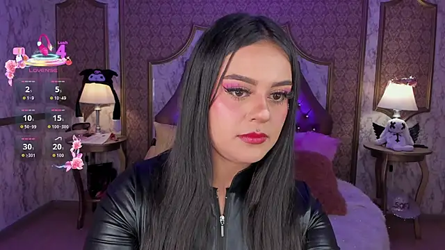 SoffiQueen online show from 04-23-26, 02:51