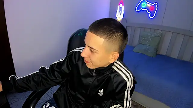 JackSwan18 online show from 11-23-25, 08:41