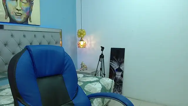 Snapshot of JackSwan18 chatting on 12-22-24, 02:06 JackSwan18 online show from 12-22-24, 02:06