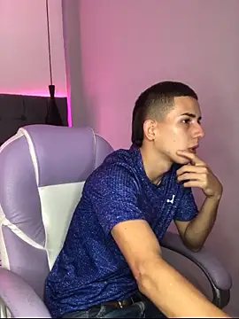 Snapshot of JackSwan18 chatting on 11-15-25, 07:40 JackSwan18 online show from 11-15-25, 07:40