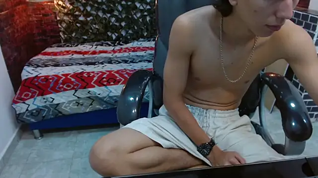 Snapshot of JackSwan18 chatting on 01-17-25, 04:15 JackSwan18 online show from 01-17-25, 04:15