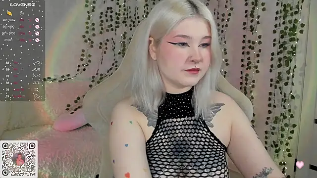chillycharm online show from 01-15-25, 03:33