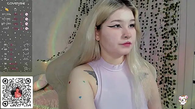 chillycharm online show from 12-14-24, 04:01