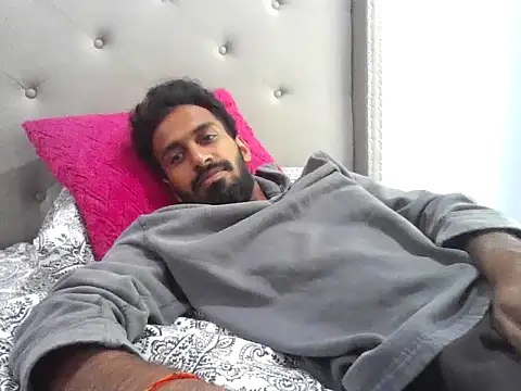 skinny  boy   online show from 09-26-25, 03:19