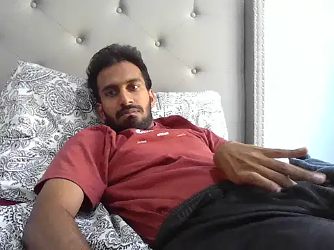 skinny  boy   online show from 11-04-25, 04:55