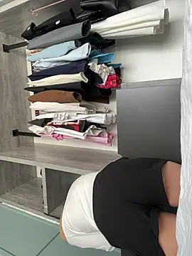 Mia Meow  online show from 02-21-25, 03:56