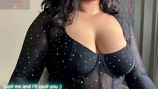 Snapshot of ohh_mona chatting on 07-14-26, 03:40 ohh mona online show from 07-14-26, 03:40
