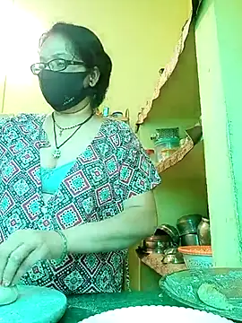 heenage online show from 03-18-25, 05:56