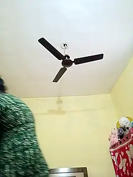 heenage online show from 02-09-25, 07:15