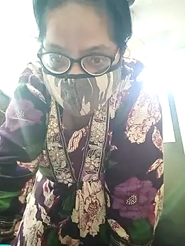 heenage online show from 10-06-25, 05:19