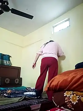 heenage online show from 02-11-26, 04:12