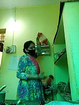 heenage online show from 03-27-26, 04:54