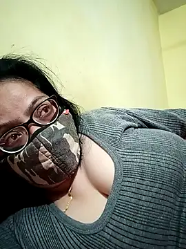 heenage online show from 11-21-25, 01:04