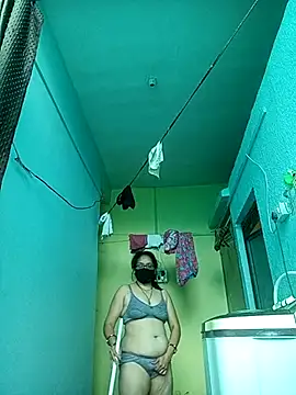 heenage online show from 02-17-25, 04:20