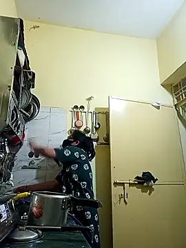 heenage online show from 03-20-25, 02:53