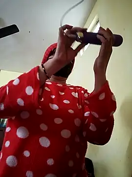 heenage online show from 12-21-25, 04:03