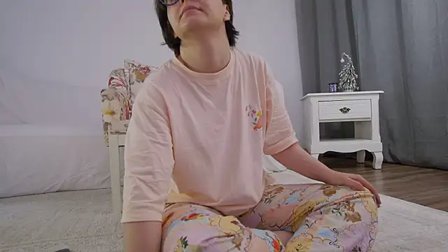 SophieeRain online show from 01-12-26, 04:47