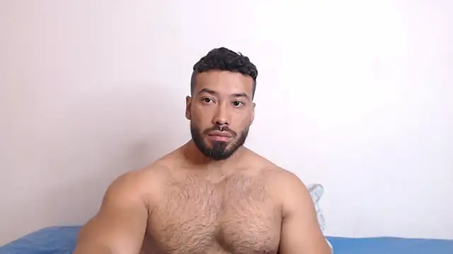 Snapshot of freddsexxx chatting on 06-12-26, 12:47 freddsexxx online show from 06-12-26, 12:47