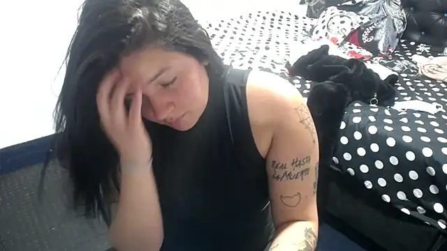 Snapshot of shopyymessyy chatting on 02-12-25, 09:01 shopyymessyy online show from 02-12-25, 09:01