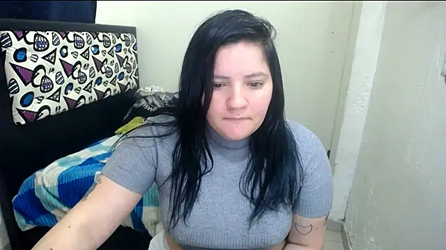 Snapshot of shopyymessyy chatting on 02-28-26, 06:18 shopyymessyy online show from 02-28-26, 06:18