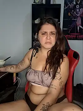 Snapshot of luuhcat09 chatting on 02-22-25, 02:17 luuhcat09 online show from 02-22-25, 02:17