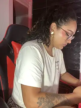 EMILYY FOXY online show from 05-13-26, 03:24