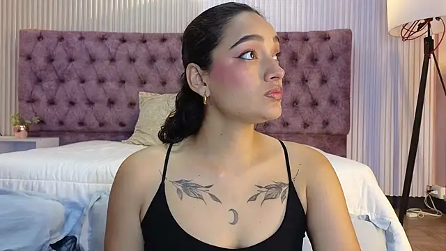 EMILYY FOXY online show from 12-03-25, 07:02