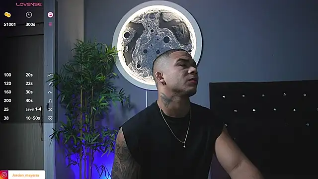 Snapshot of jordan_mayers02 chatting on 03-26-26, 12:09 jordan mayers02 online show from 03-26-26, 12:09