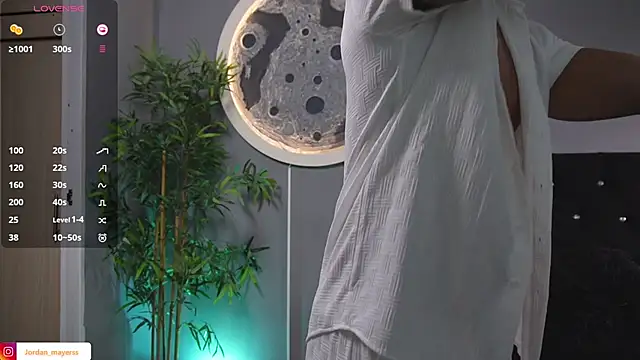 Snapshot of jordan_mayers02 chatting on 02-05-26, 06:04 jordan mayers02 online show from 02-05-26, 06:04