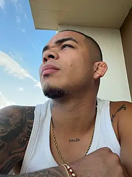 Snapshot of jordan_mayers02 chatting on 04-11-26, 10:35 jordan mayers02 online show from 04-11-26, 10:35