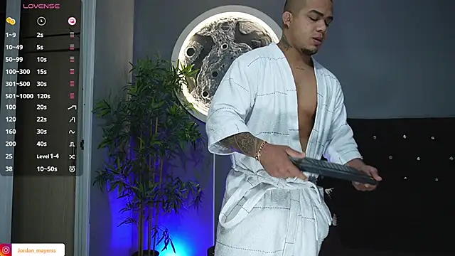 Snapshot of jordan_mayers02 chatting on 02-19-26, 11:07 jordan mayers02 online show from 02-19-26, 11:07