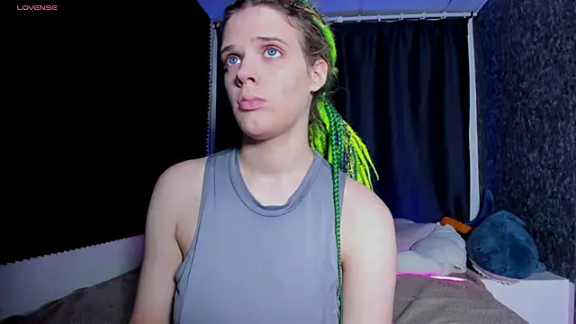 KIKI Krash online show from 10-25-25, 10:03