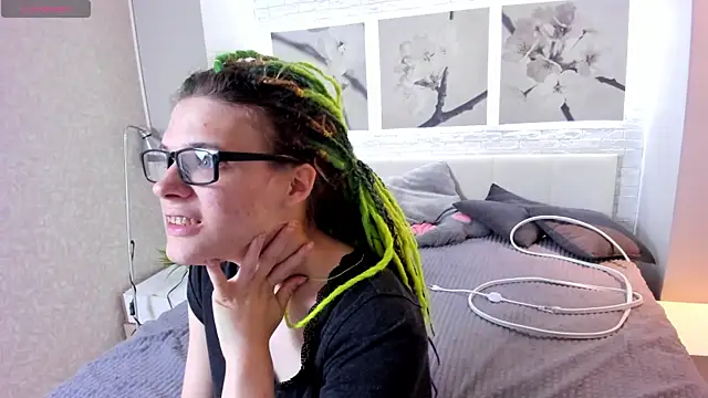 KIKI Krash online show from 09-14-25, 03:01