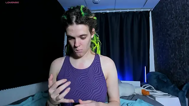 KIKI Krash online show from 11-26-25, 10:04