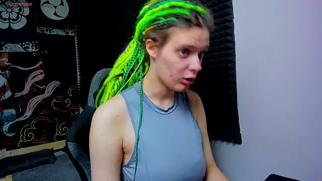 KIKI Krash online show from 10-13-25, 10:06