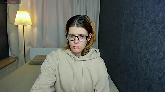 KIKI Krash online show from 03-08-25, 10:22