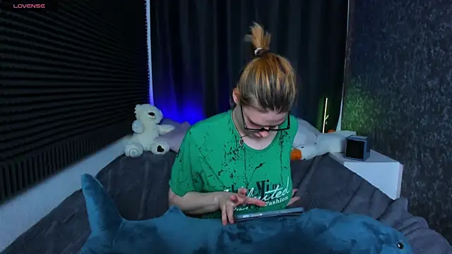 KIKI Krash online show from 03-14-25, 01:24