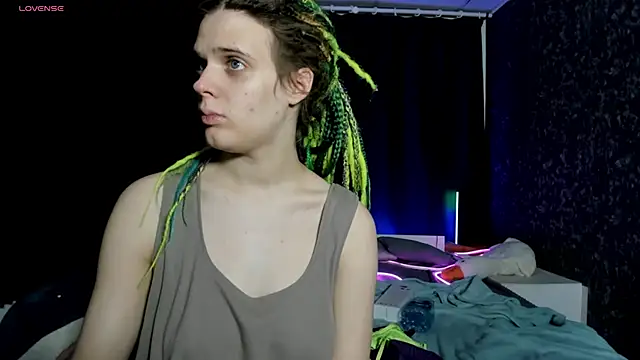 KIKI Krash online show from 12-23-25, 10:03