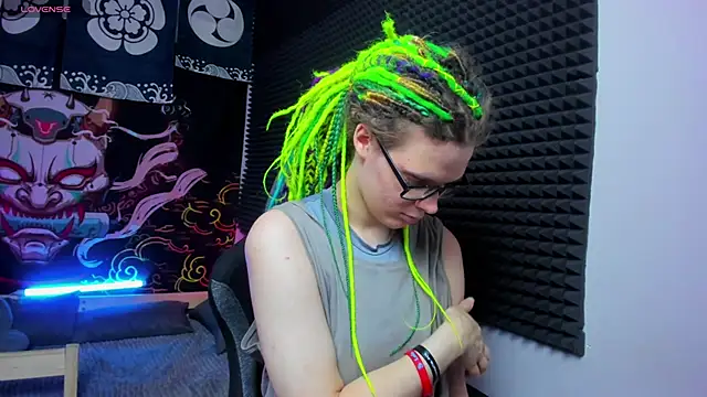 KIKI Krash online show from 09-30-25, 10:10