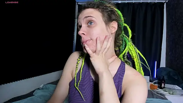 KIKI Krash online show from 11-27-25, 10:05