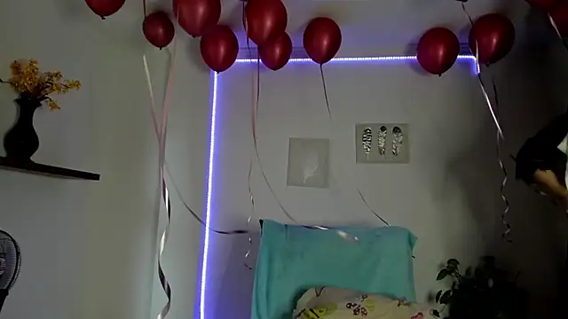 anniesweet- online show from 10-31-25, 01:41