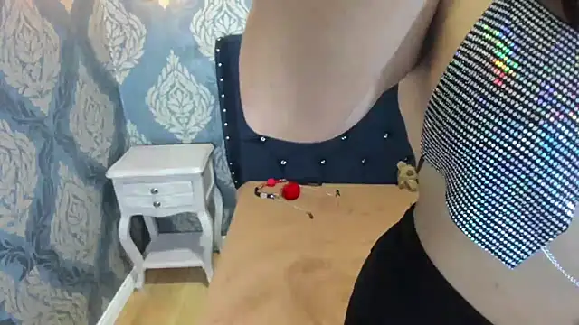 Sofiacowperx online show from 09-17-25, 01:13