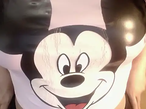 Sofiacowperx online show from 11-20-25, 12:50