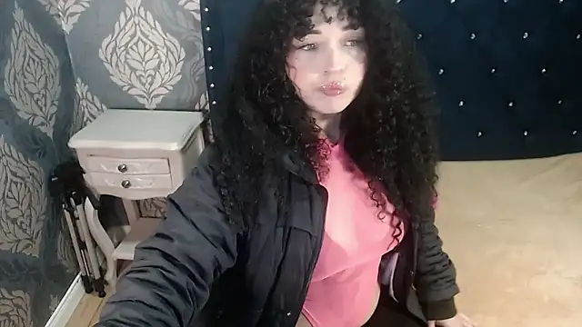 Sofiacowperx online show from 12-05-25, 01:32